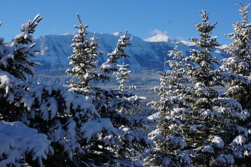 Whitewater Lodge