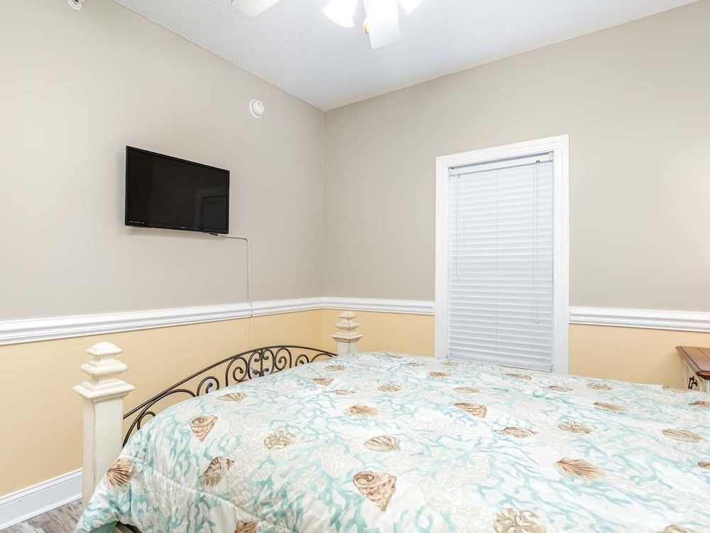 Sandpiper 1 by Tybee Vacation Rentals view 5