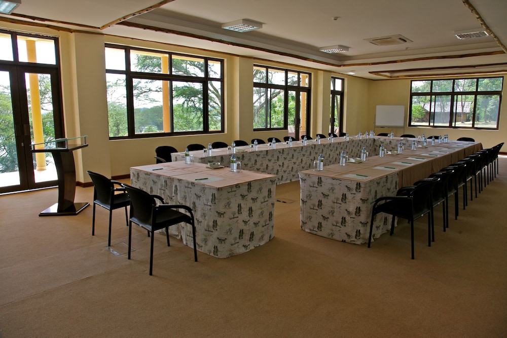 Chobe Safari Lodge | East Africa Uganda