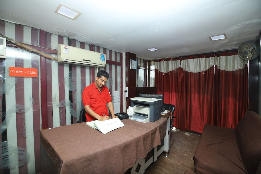 OYO 40458 Hotel Deep Palace view 3