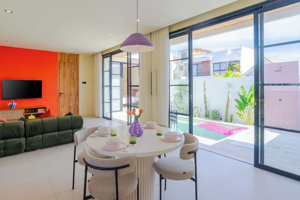 Stylish Private Pool Villa in Pererenan