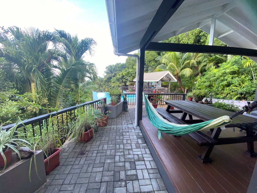 Stephna Residence