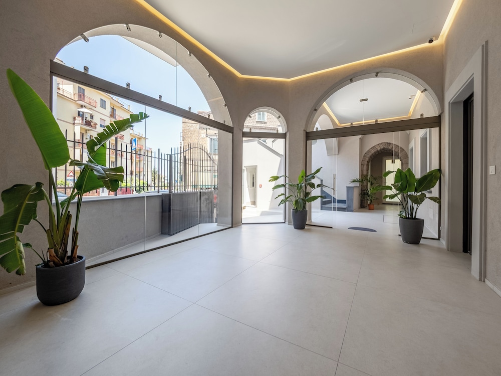 Blue Sky Luxury Palace