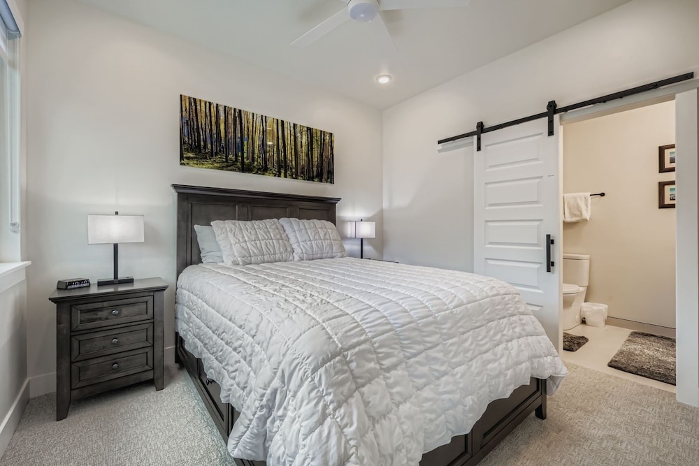 305 Brightwood At Keystone 2 Bedroom Condo