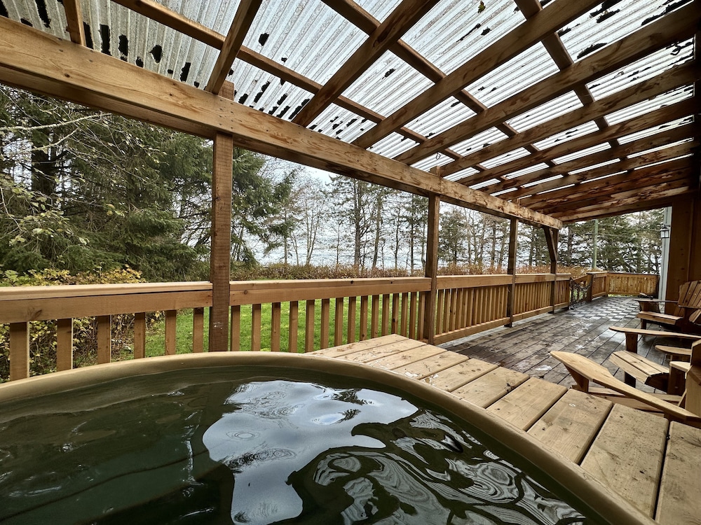 Green Coast Lodge