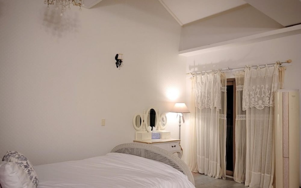Taean The Classic Spa Pension view 2