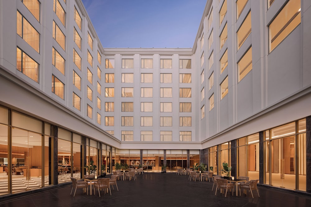 Doubletree By Hilton Bengaluru Airport