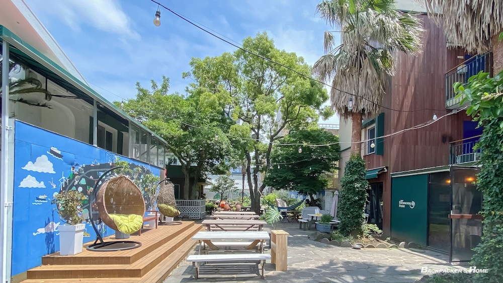 Backpacker's Home 32