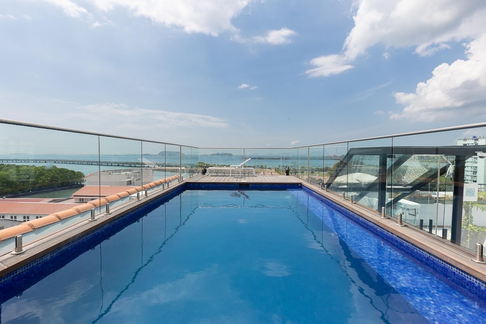 The Stylish Condo by Acomodo