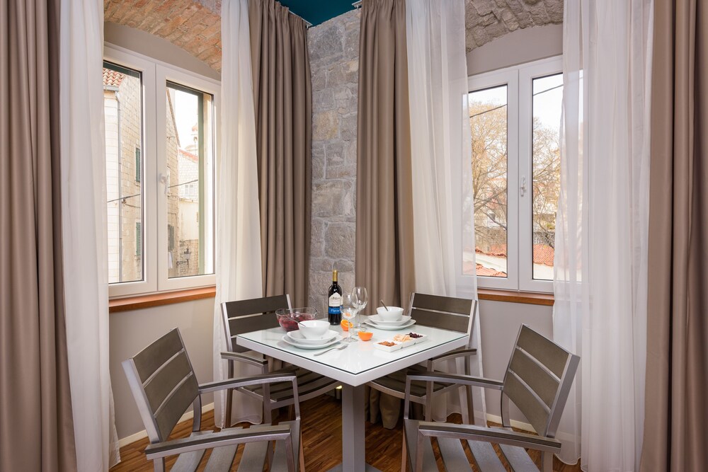 Riva Luxury Rooms