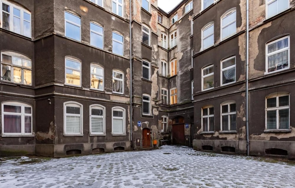 Isabel by Q4Apartments view 2