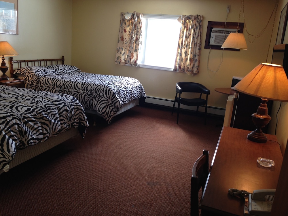 Englehart Inn