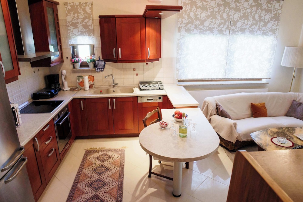 Anastasia s Kastoria Cozy Modern Garden Retreat