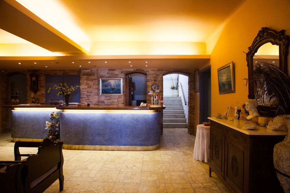 Olympia Hotel photo 3