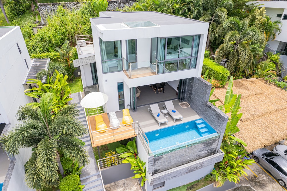 Baan Saint Tropez Villas Kata Beach