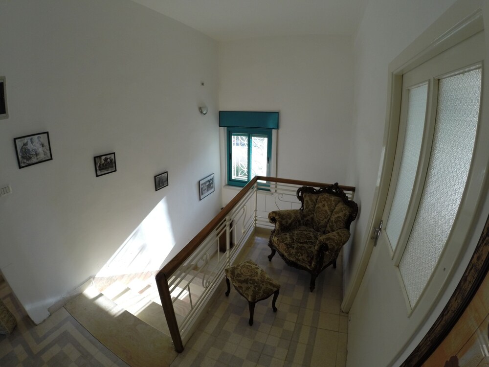 Auberg-Inn Guesthouse