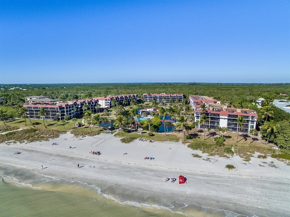 Pointe Santo Condos by Dream Vacation Rentals