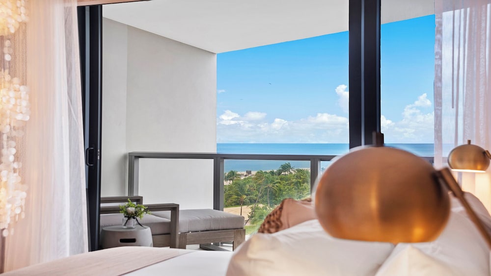 Luxury Vacation Rentals in South Beach by LRMB