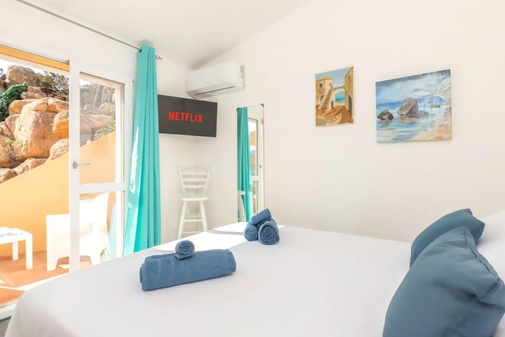 Villa Esmeralda - Free Wifi - With Swimming Pool photo 3
