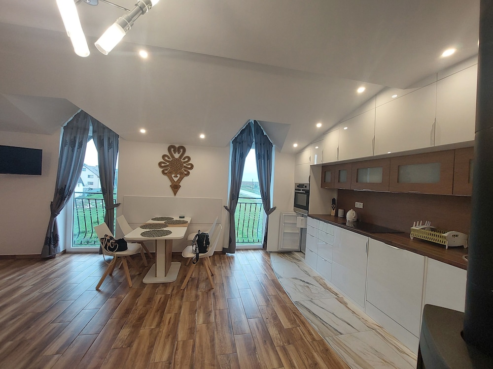 Lovely Mountain Apartment Zakopane 14km view 4