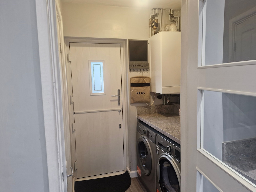 Charming Wythenshawe Home With Garden & Parking
