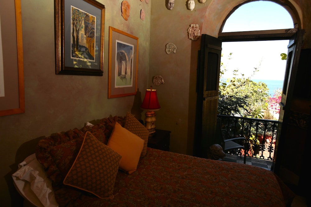 The Gallery Inn - Property Image 63