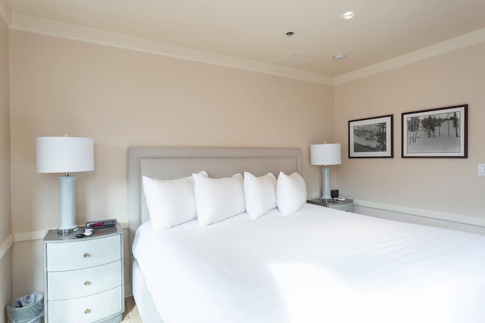 Royal Plaza at Deer Valley Resort - One Bedroom Condo with Hot Tub #301 1 Condo