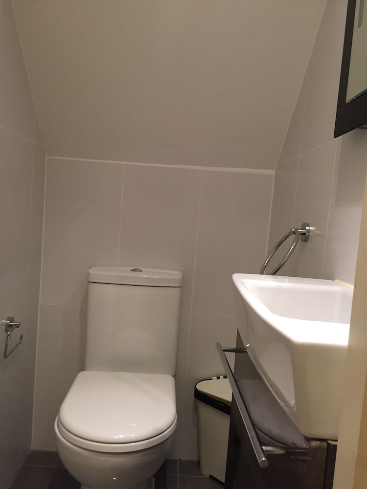 Noel House photo 4