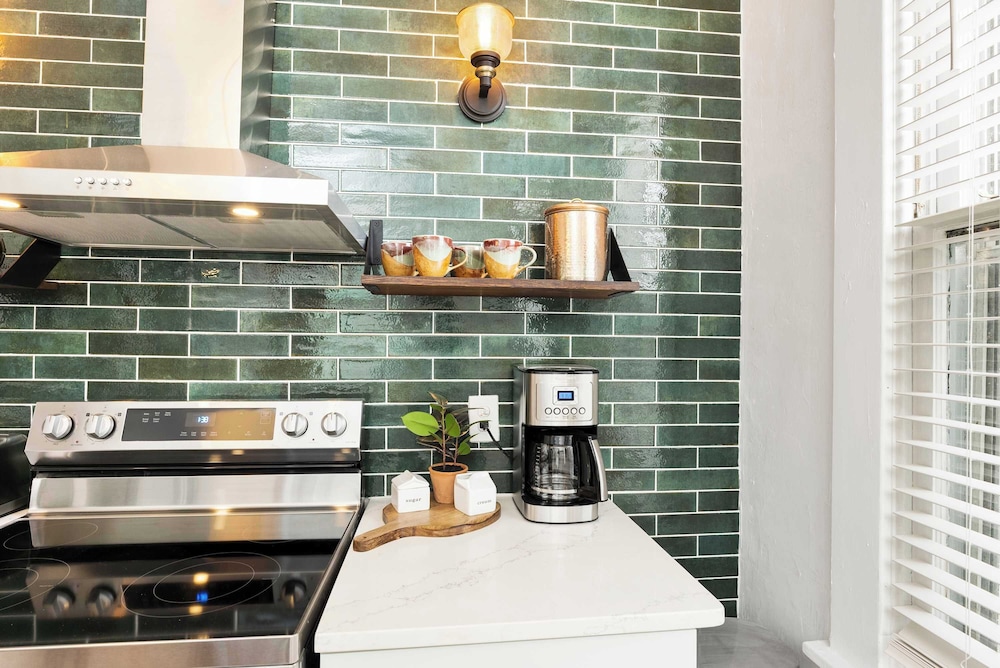 German Charm Suites Sleeps 8!