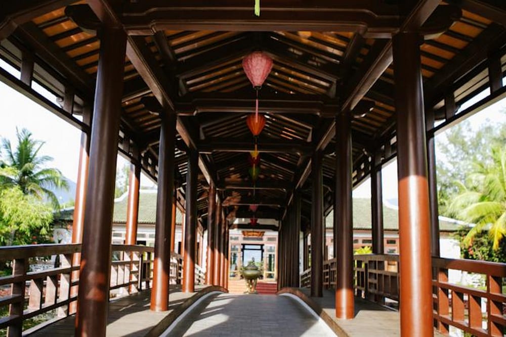 Lăng Cô Beach Resort