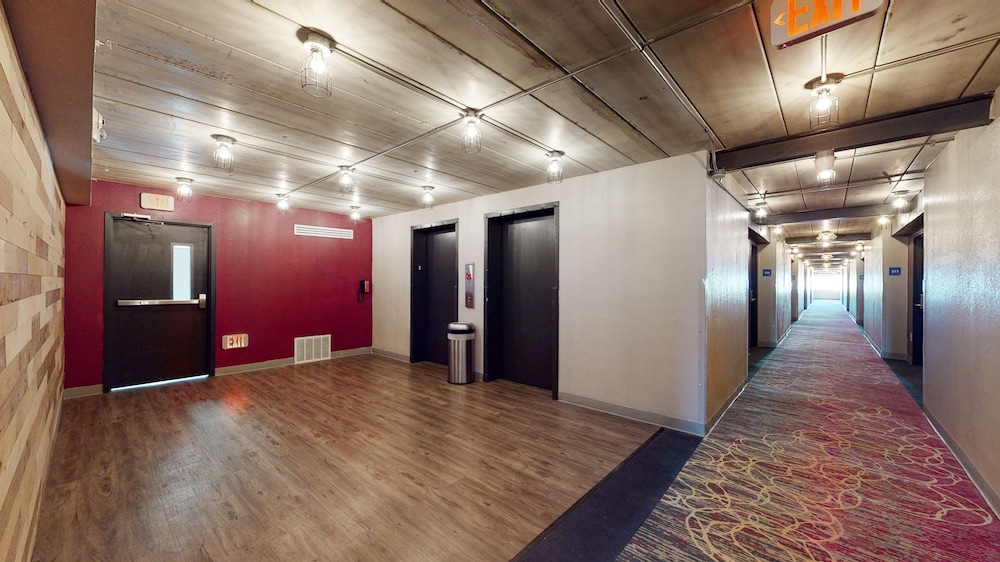 voco College Station Aggieland by IHG