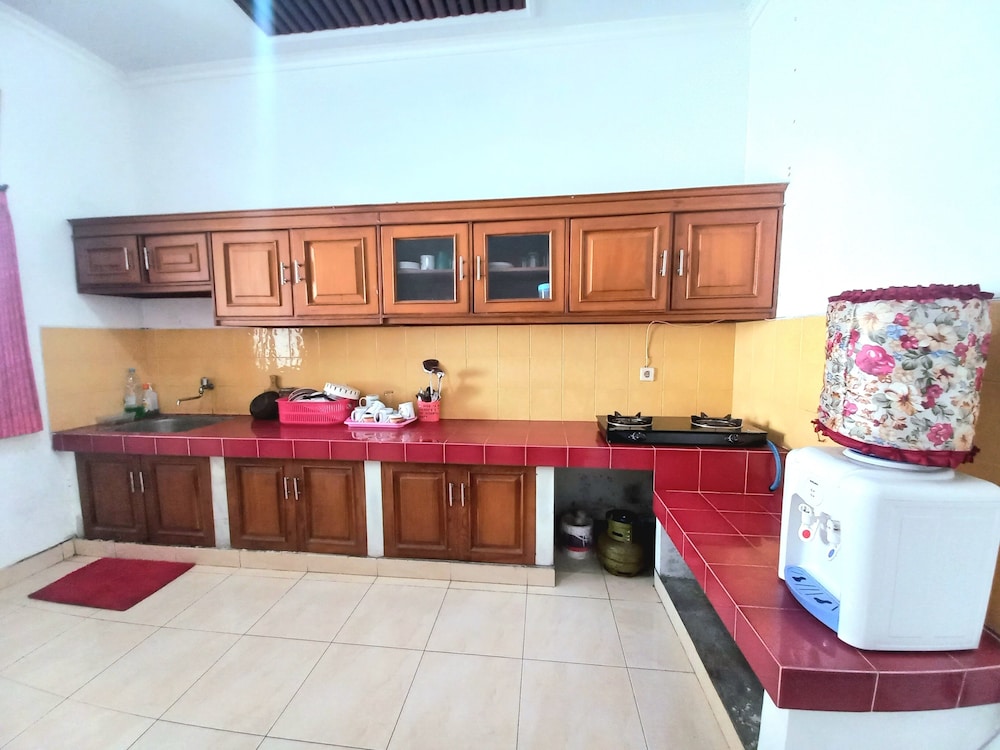 Homestay Jogja 4 Kamar Tidur Full AC Seputaran Umbulharjo dekat Gembiraloka view 4