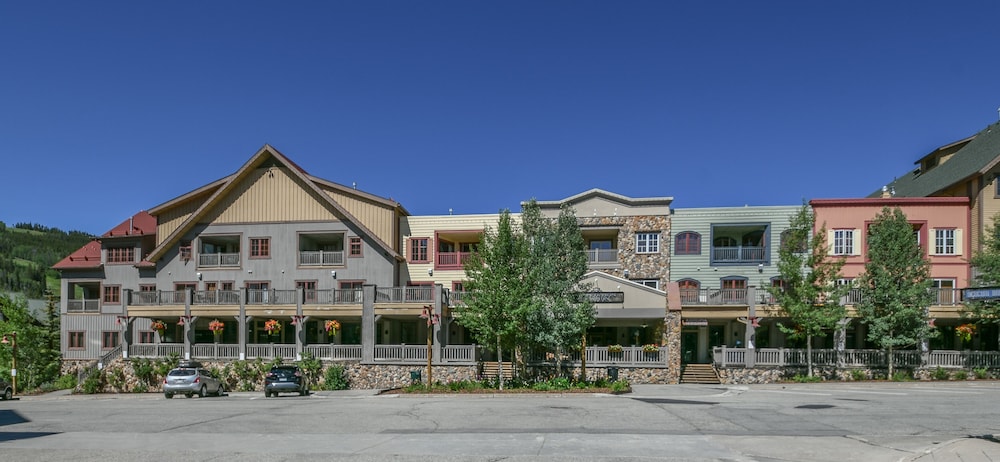 Summit County Vacations - Expedition Station 8607 by SummitCove Vacation Lodging - Property Image 45