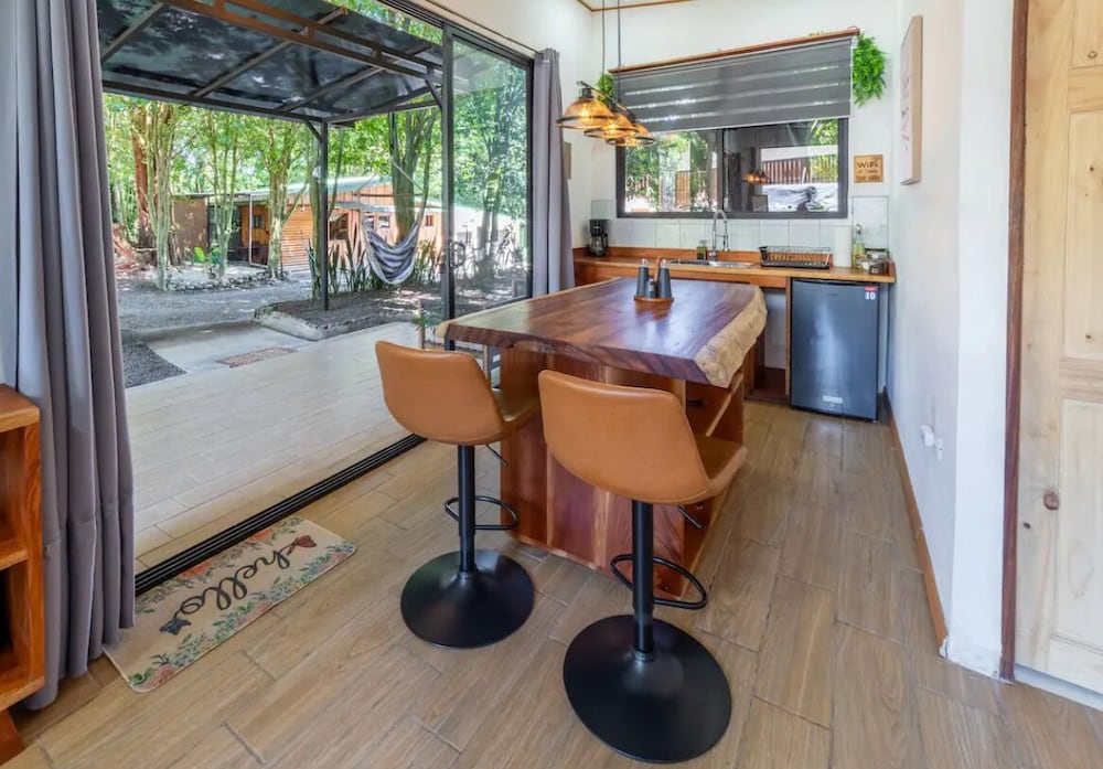 Violeta Homes Monteverde