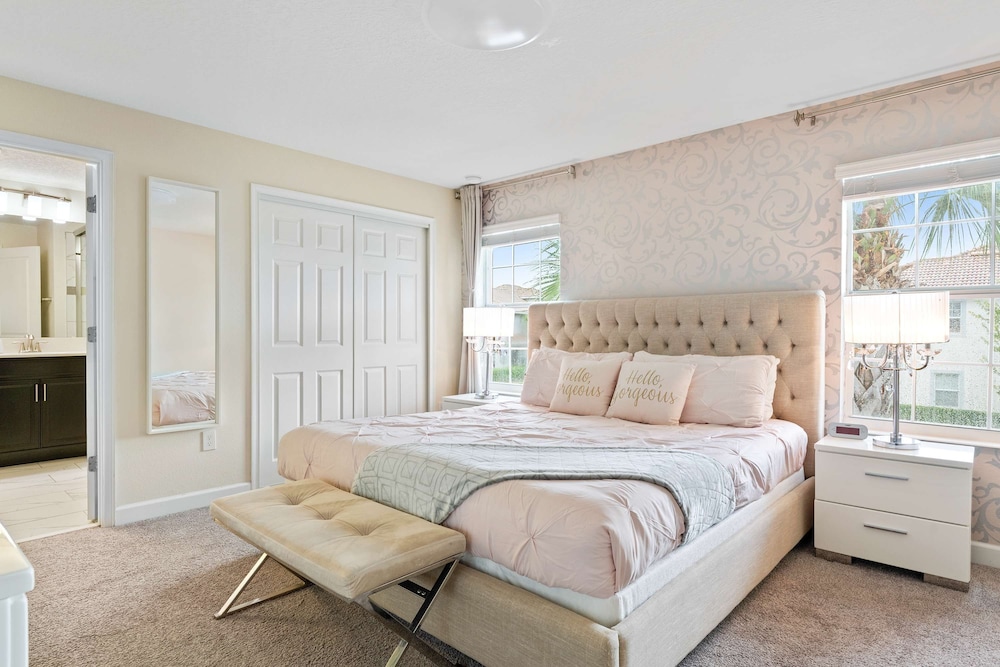 Themed Mickey Bedroom 4BR up to 8 People Sl4802