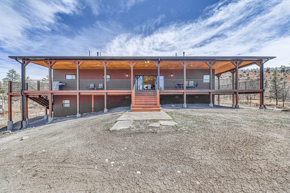 Spacious Ruidoso Home: Hike, Golf, Ski & More! view 3