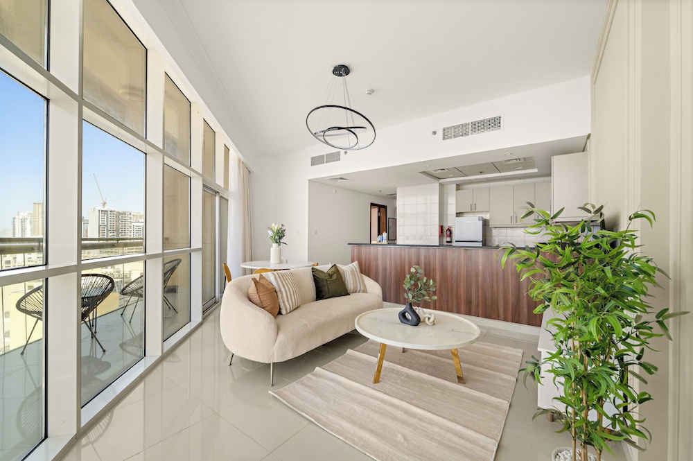 Silkhaus Reef Residence