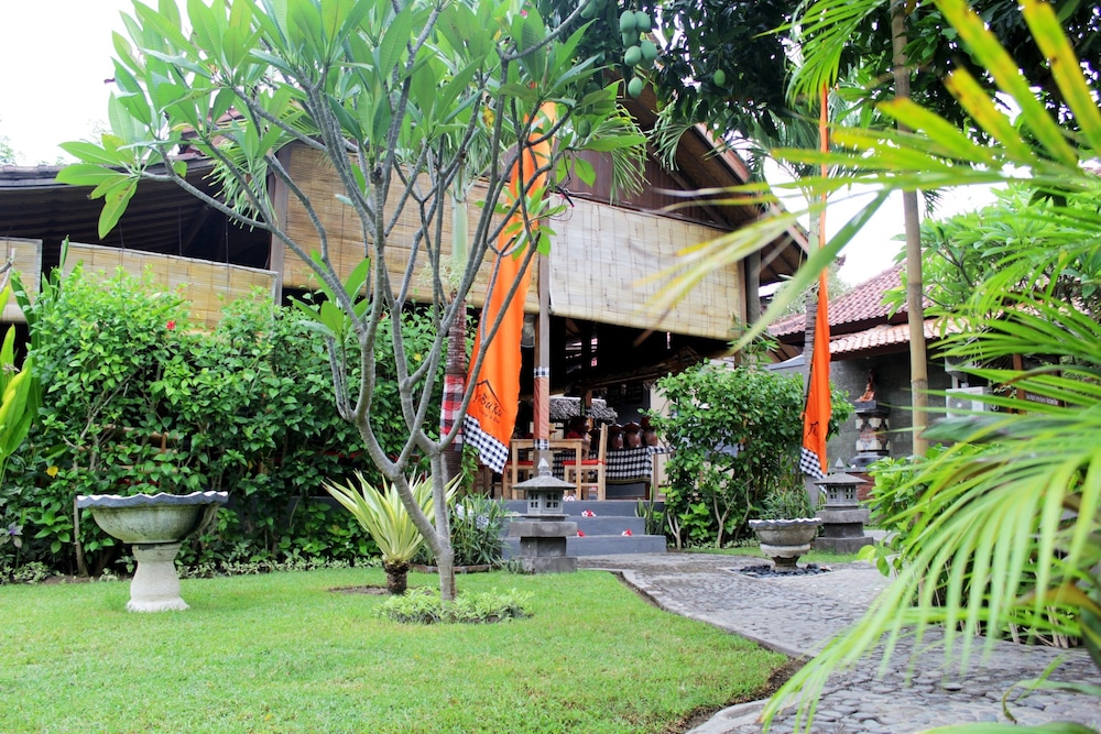 Kubuku Eco Dive Lodge & Yoga