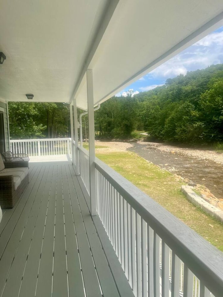 Cozy Mountain Home on the South Toe River