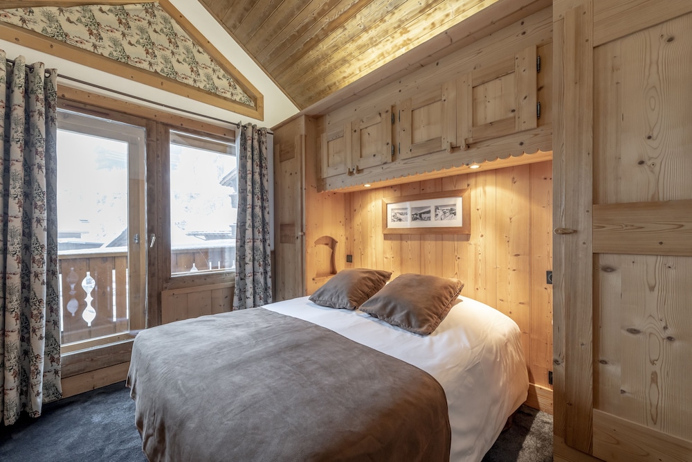 Les Allues Vacations - Hotel L'Eterlou - Property Image 2
