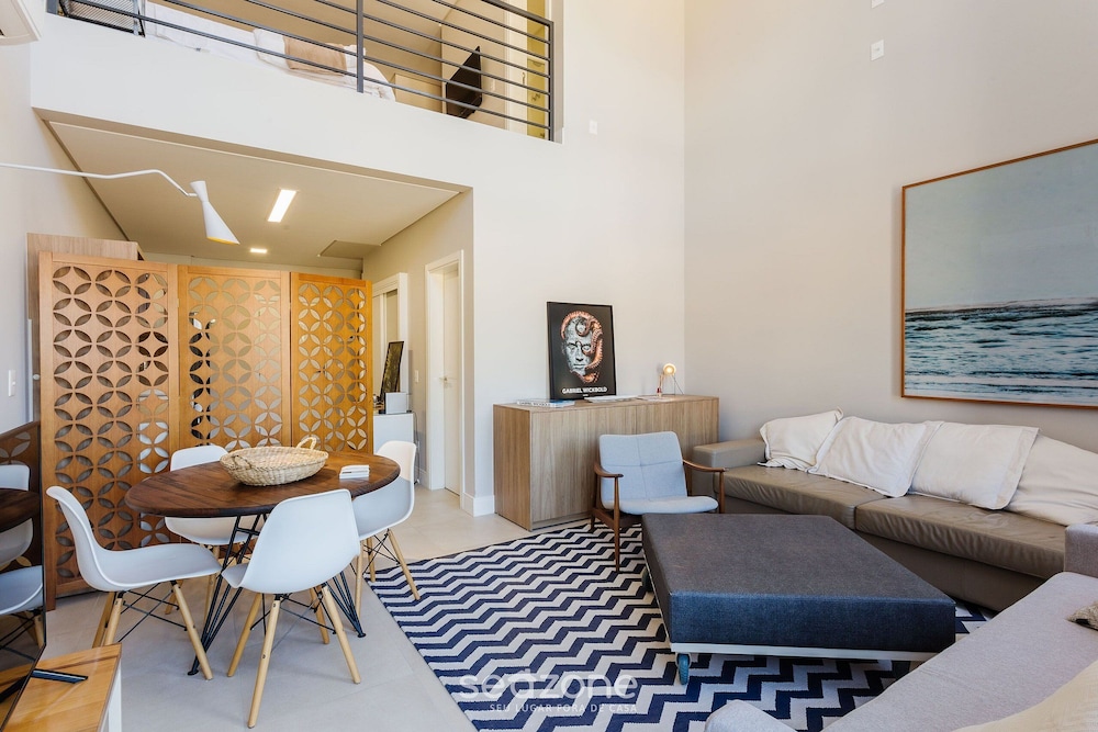 Elus - Building With Rooftop Pool 350m From the Beach!