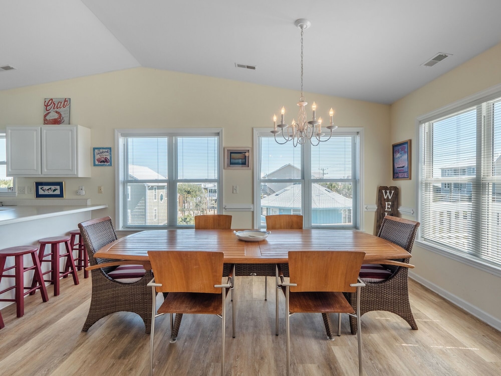 The Channel Marker by Topsail Realty