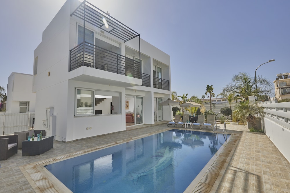 Protaras Pearl Villa