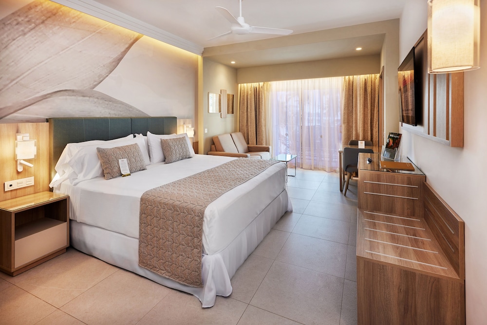 Punta Cana Vacations - Hotel Riu Palace Macao - Adults Only - All Inclusive - Property Image 11