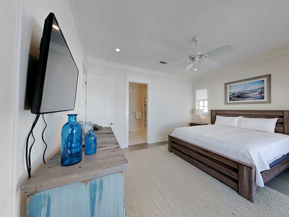 Our Treasure by Southern Vacation Rentals view 3