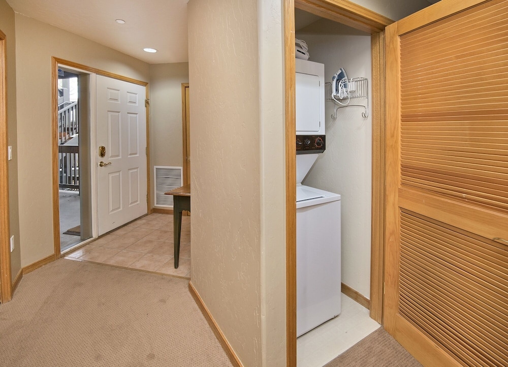 Canyon Run I-203 2 Bedroom Condo by Redawning - Property Image 22