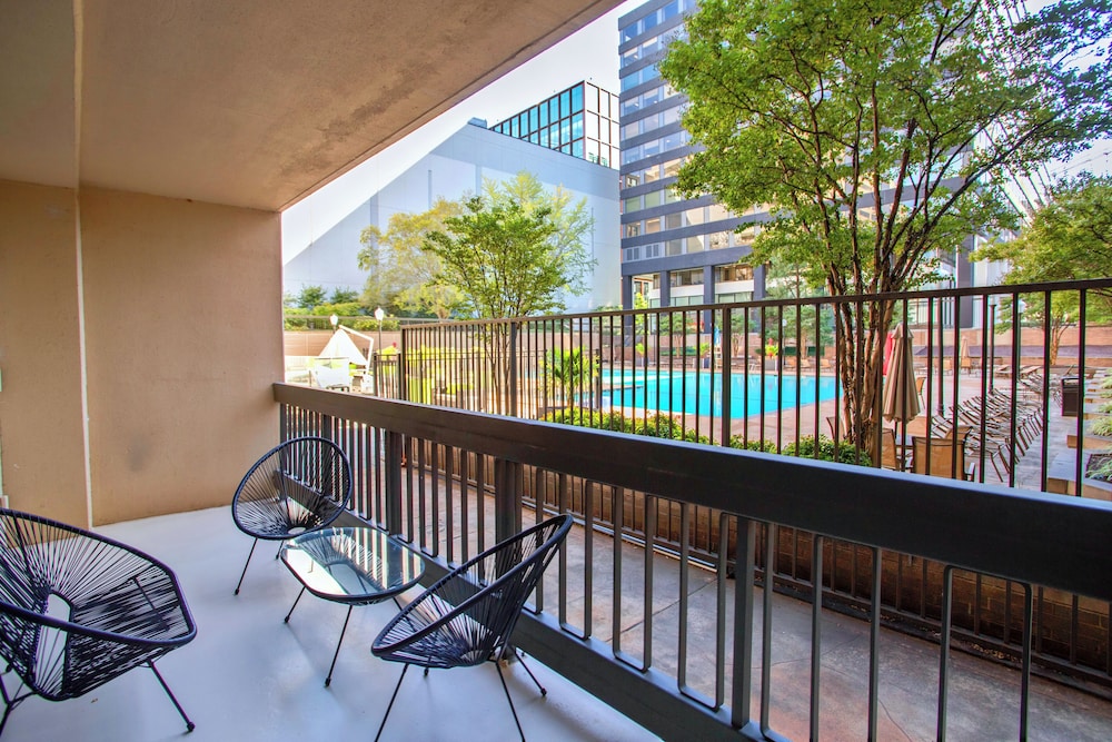 Walkable DC View Apartments