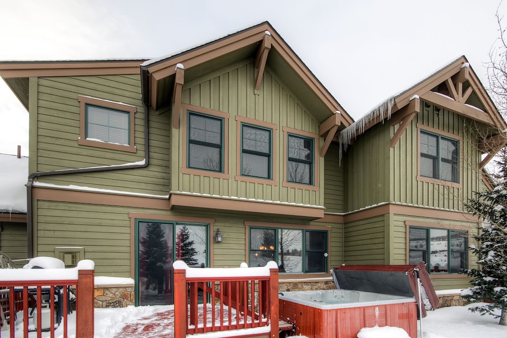 Highland Greens 93 - Drive to Slopes by RedAwning