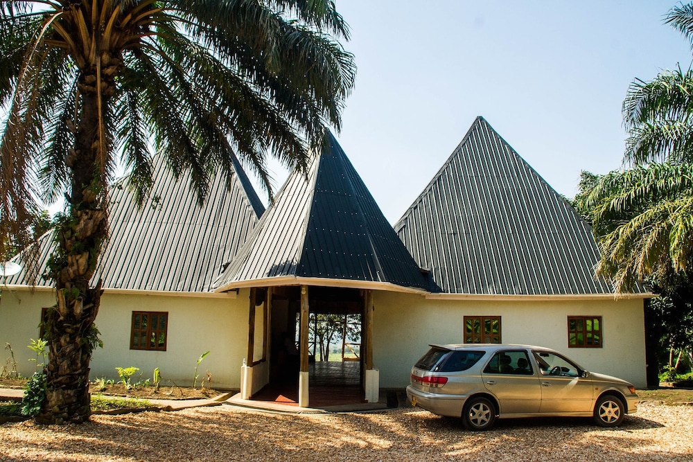 Elephant HAB Lodge