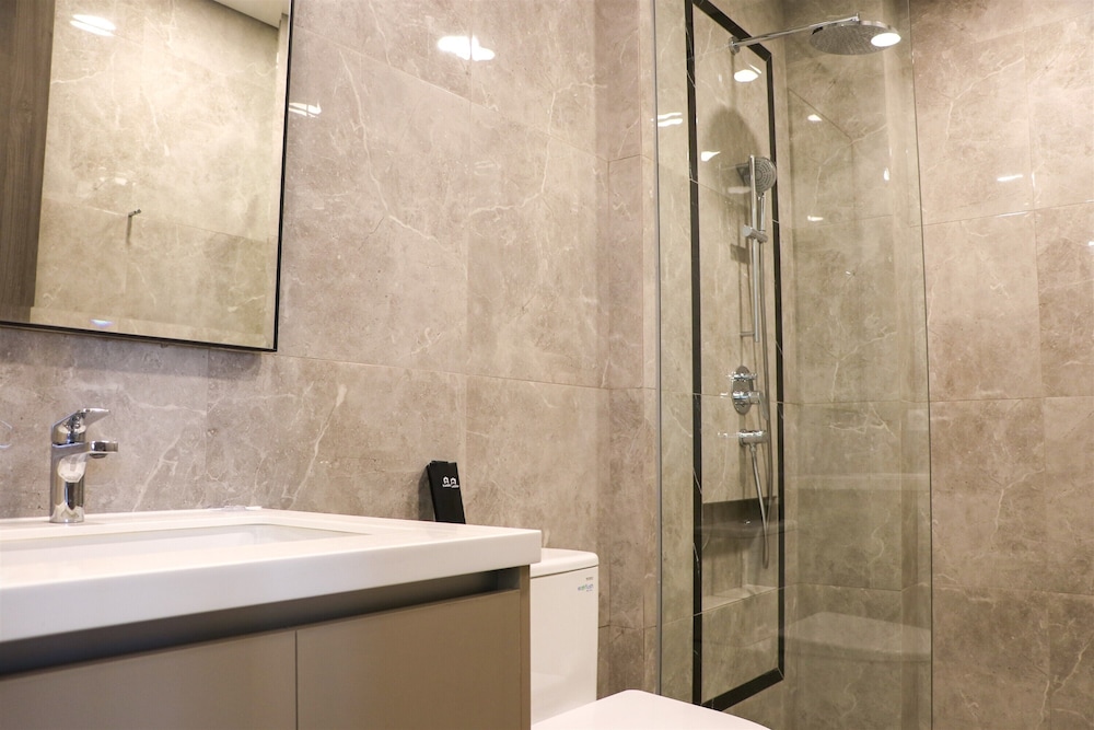 Nice And Elegant 1Br Apartment At Arumaya Residence